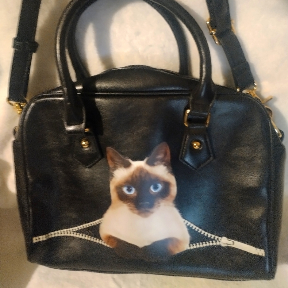 Follus.Com- Adorable Cat Peaking out of Zipper Purse, Black